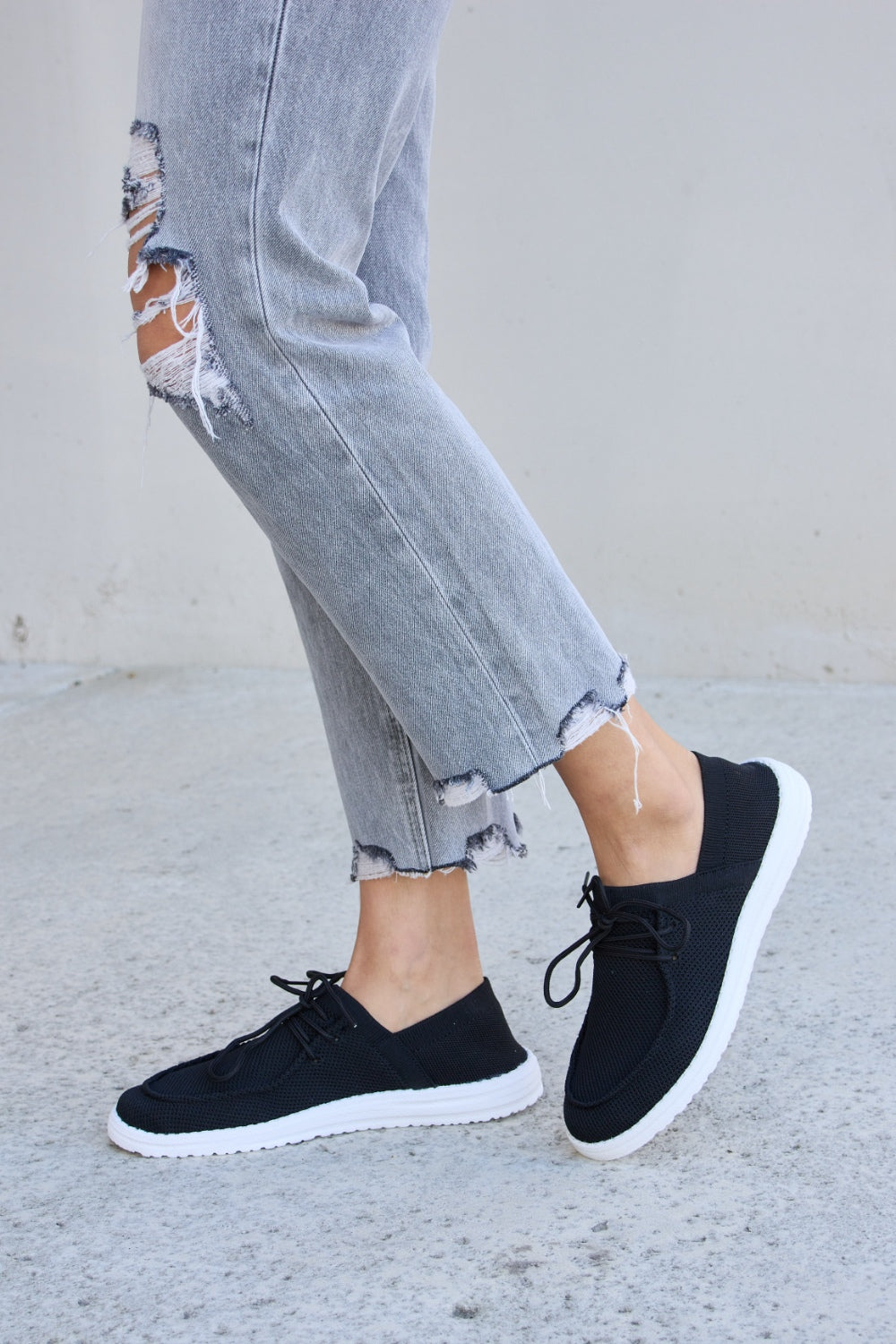 Forever Link Flat Round Toe Lace-Up Sneakers - Luminous Bear Shop