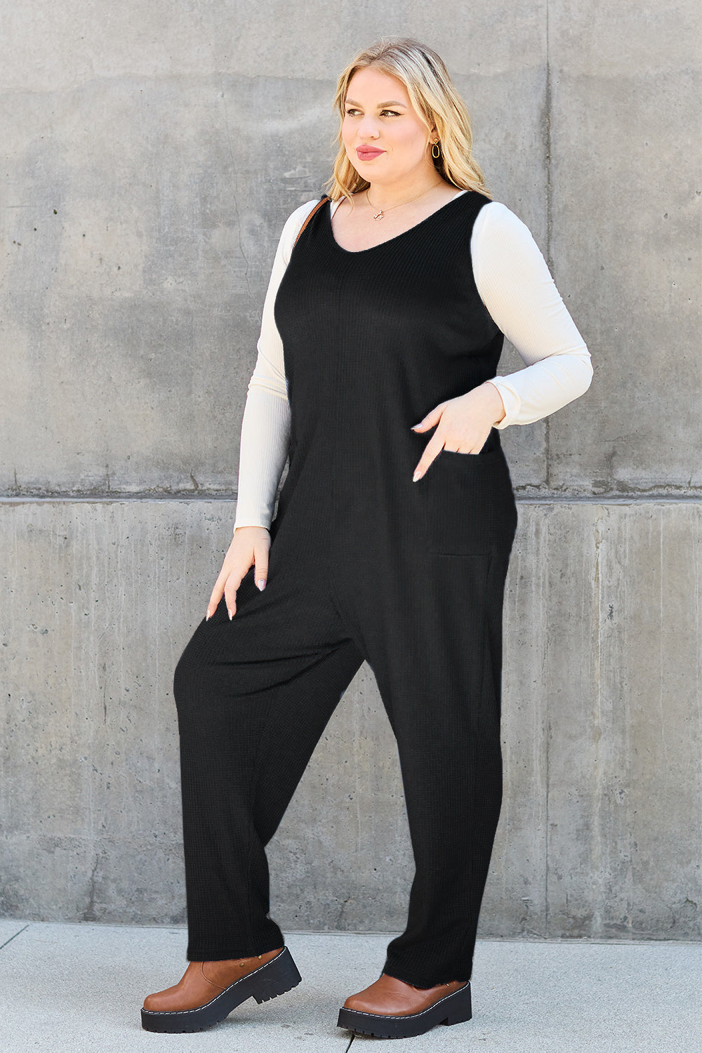 Full Size Sleeveless Straight Jumpsuit - Luminous Bear Shop