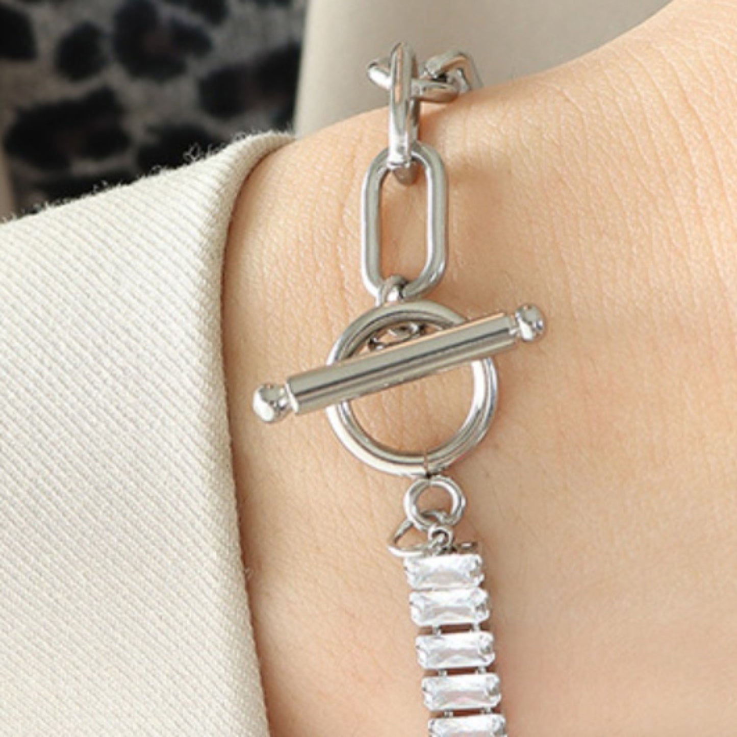 Zircon Titanium Steel Closure Bracelet - Luminous Bear Shop