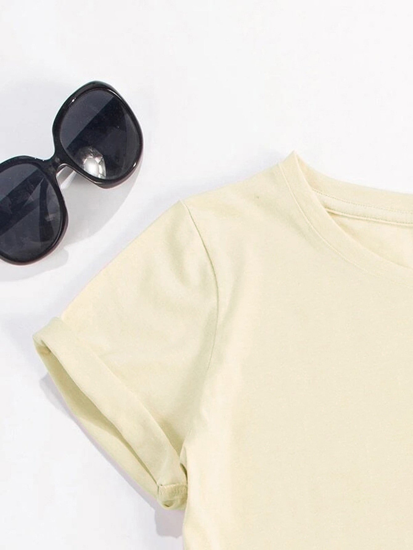 Graphic Round Neck Short Sleeve T-Shirt - Luminous Bear
