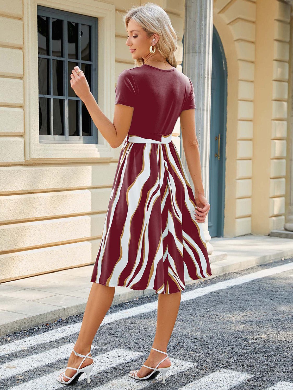 Printed Tie Waist Short Sleeve Dress - Luminous Bear